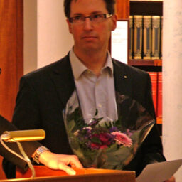 Sarjakuvaneuvos Mikael Ahlström